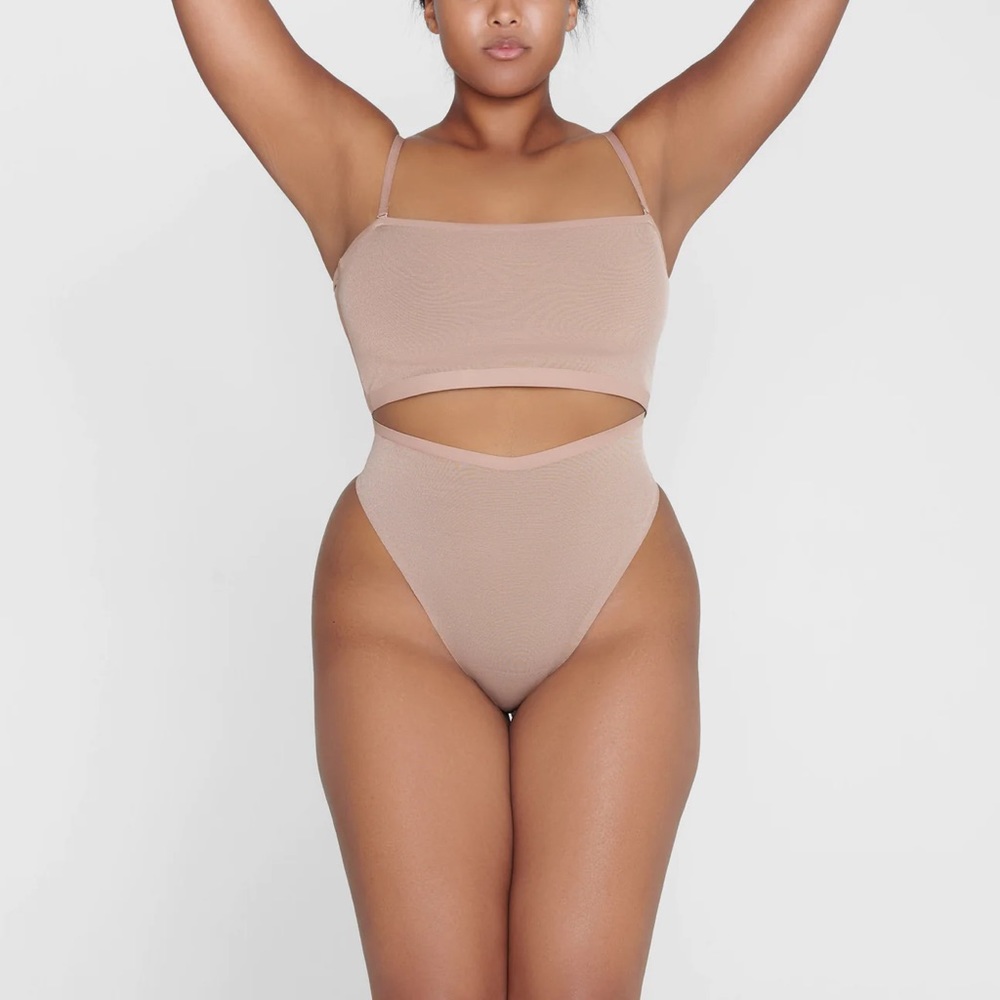 SKIMS | POWERMESH BANDEAU BRALETTE IN CLAY | LG | NWT